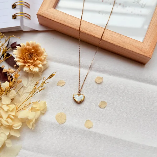 Gold_Heart_Marble_Anti_Tarnish_Locket